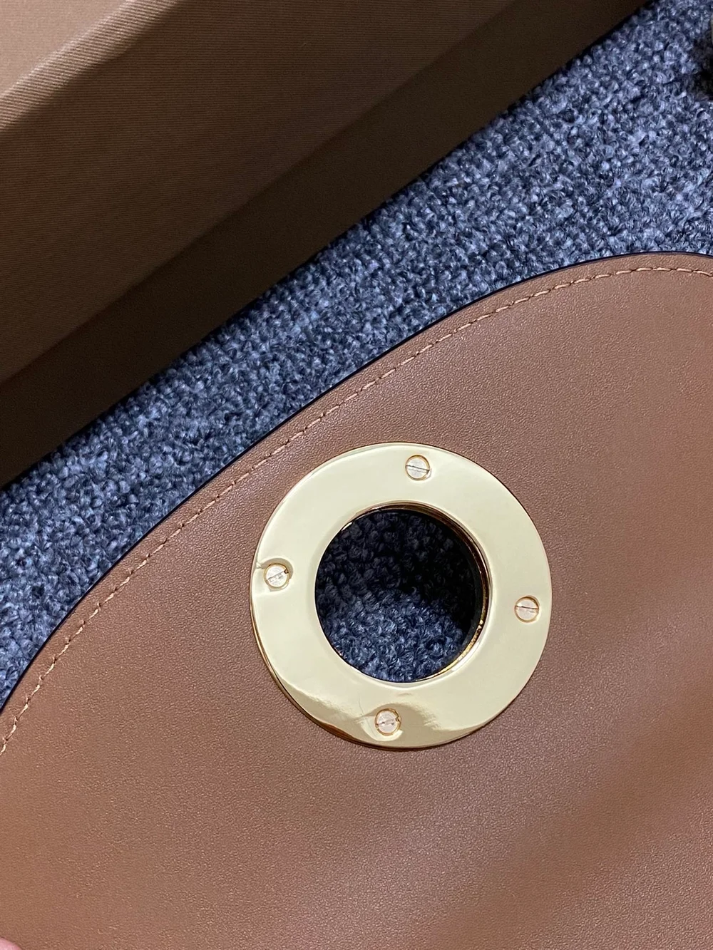 버버리 레더 스몰 엘리자베스 백