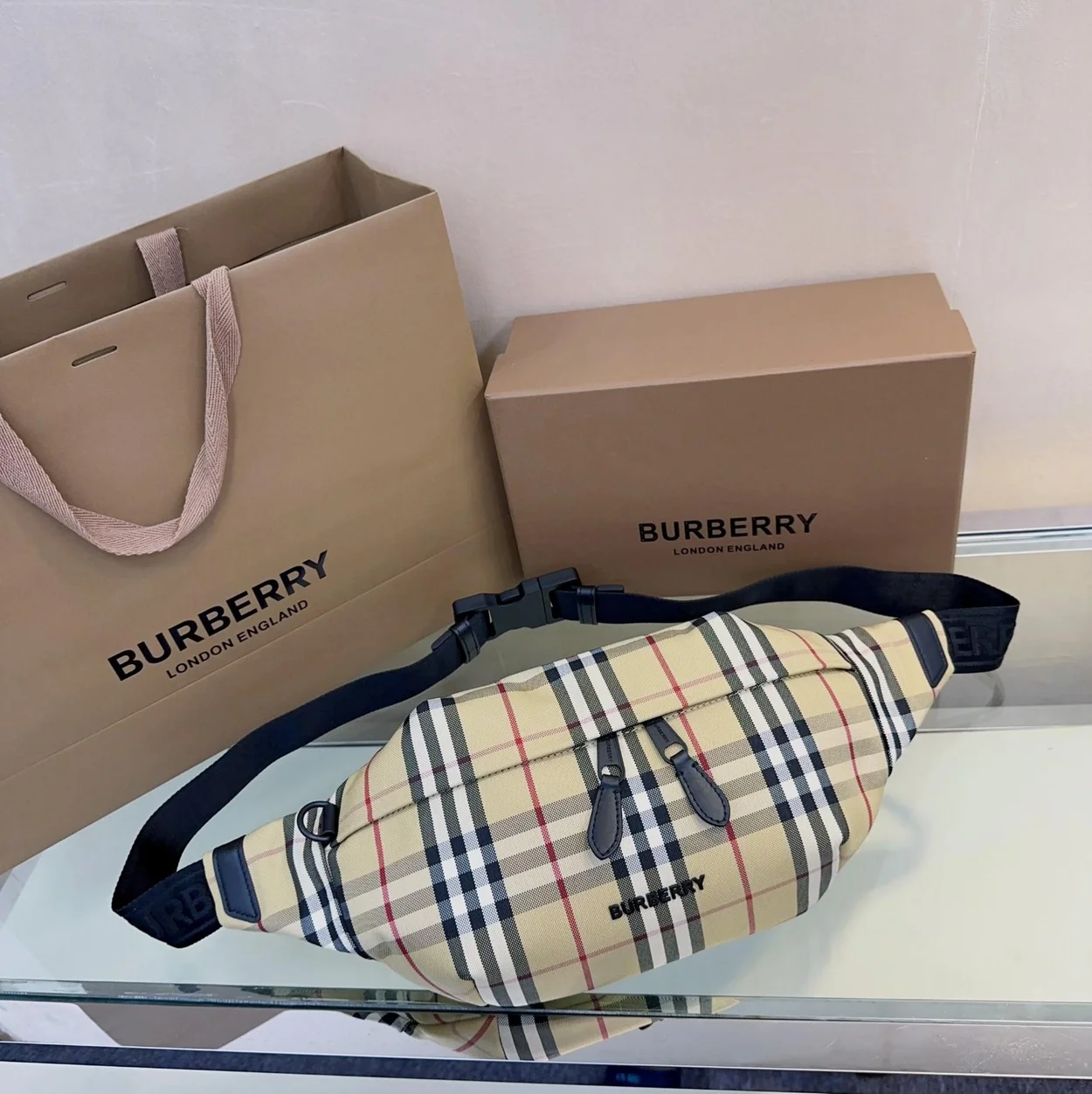 버버리 스티비 벨트백