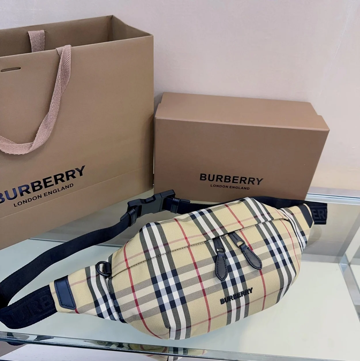 버버리 스티비 벨트백