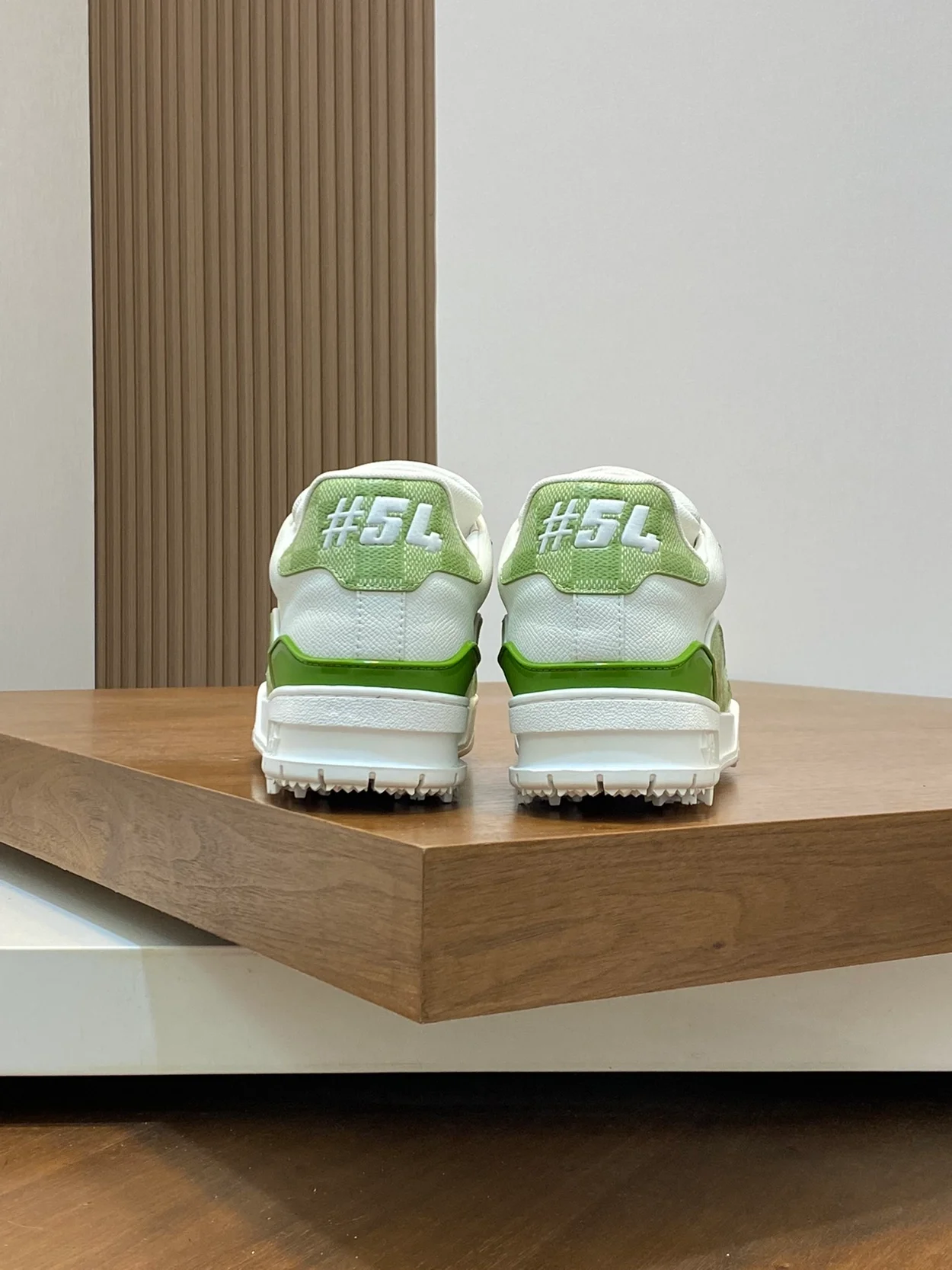 루이비통 트레이너 스니커즈 다미에 그린