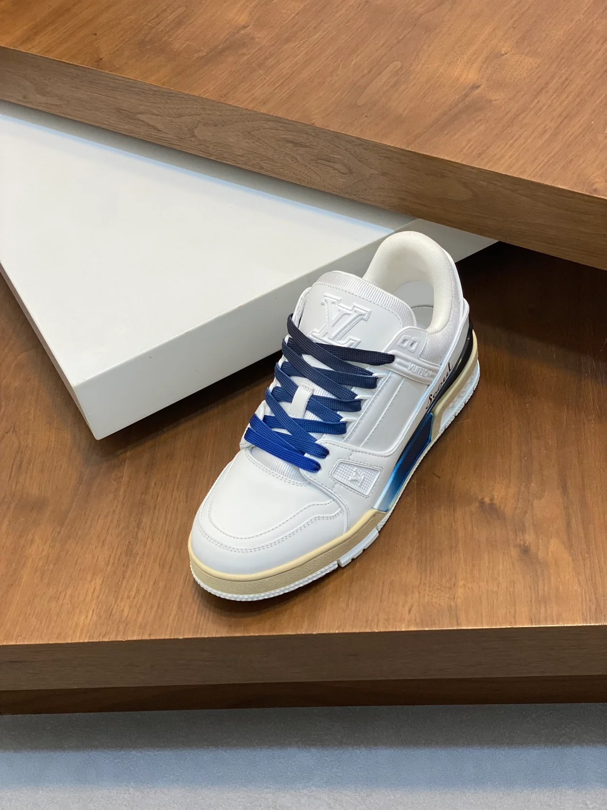 루이비통 LV 트레이너 스니커즈 레드 블루