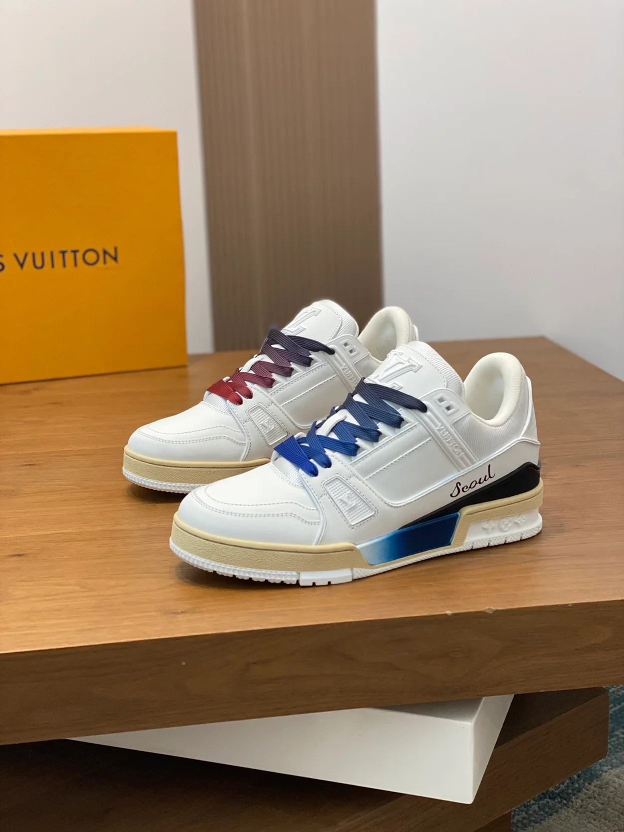 루이비통 LV 트레이너 스니커즈 레드 블루