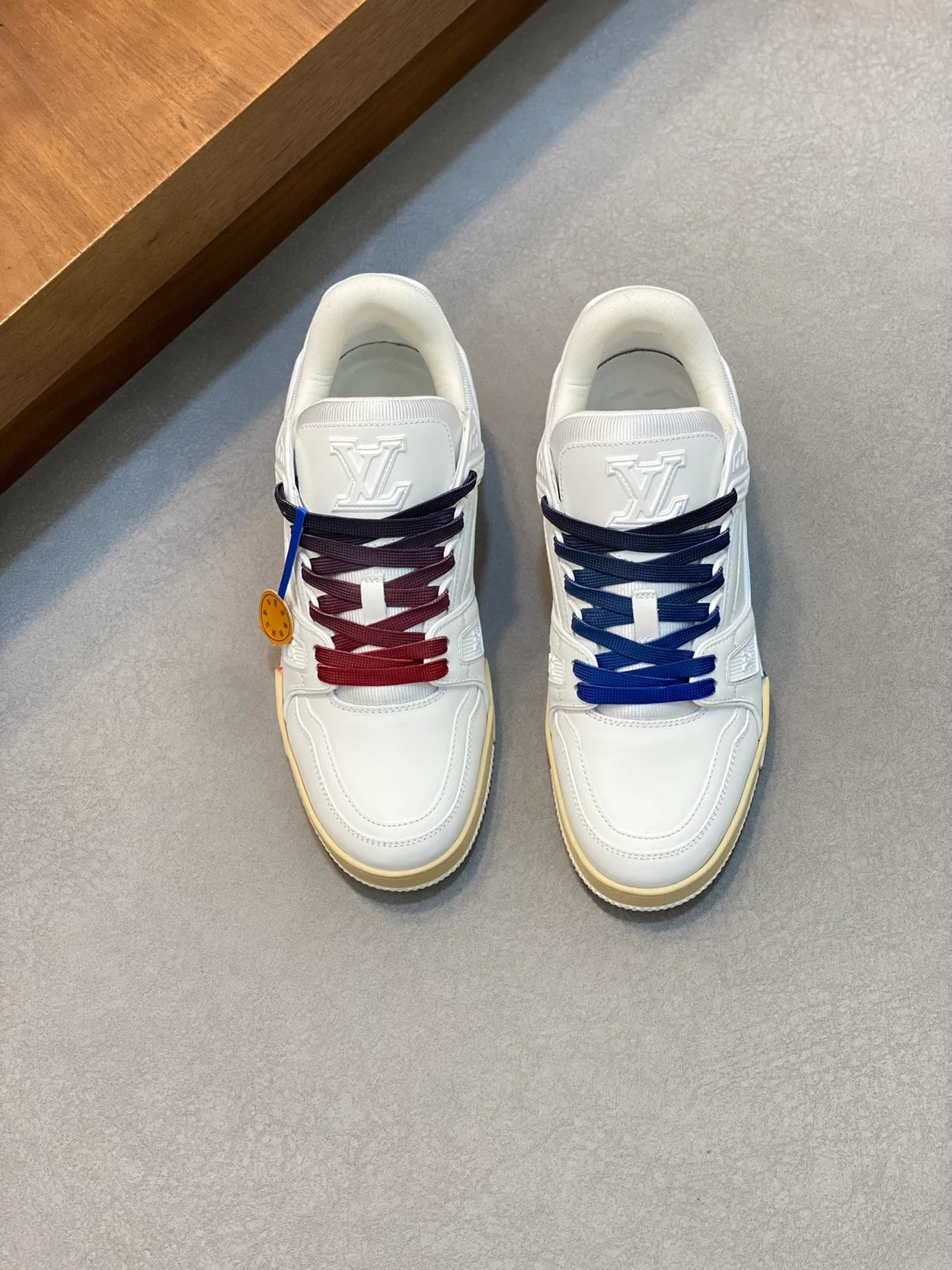 루이비통 LV 트레이너 스니커즈 레드 블루