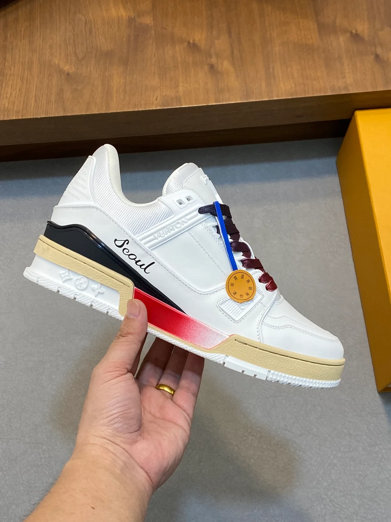 루이비통 LV 트레이너 스니커즈 레드 블루