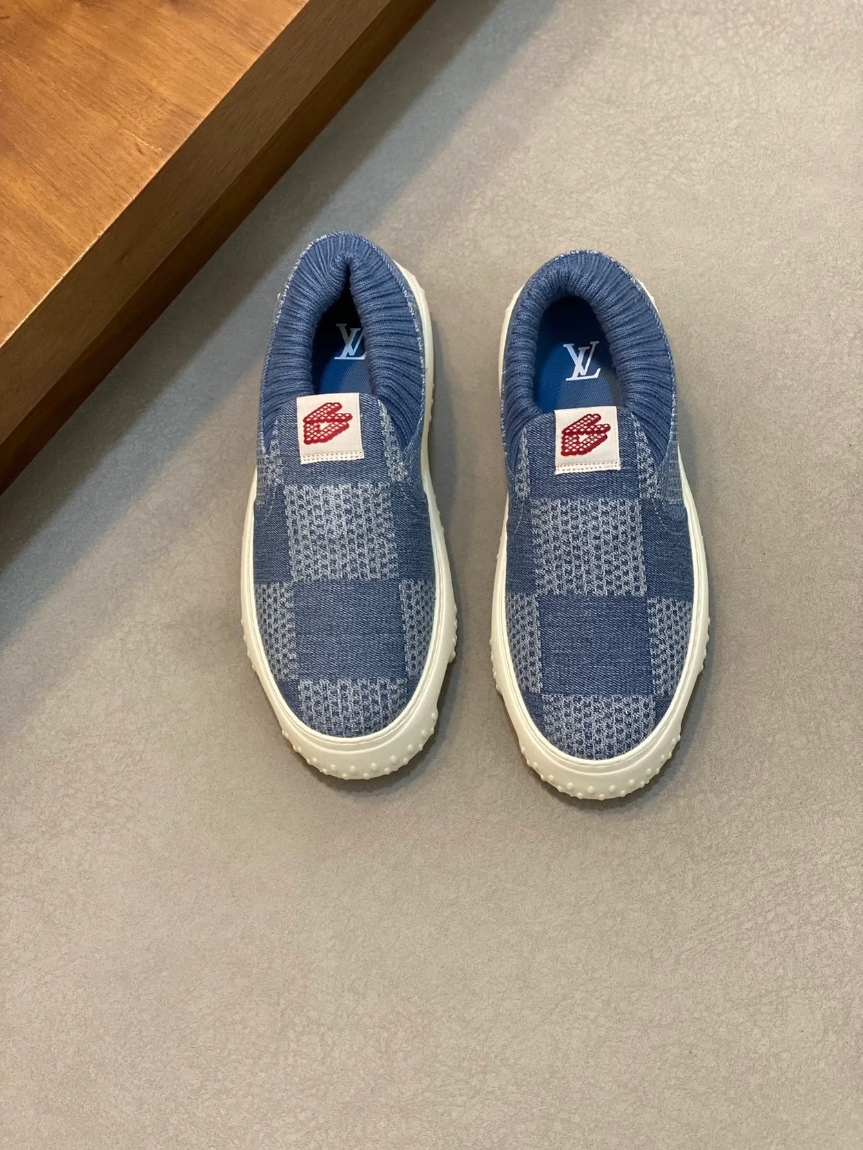 루이비통 스페이스 랜더 슬립온 블루