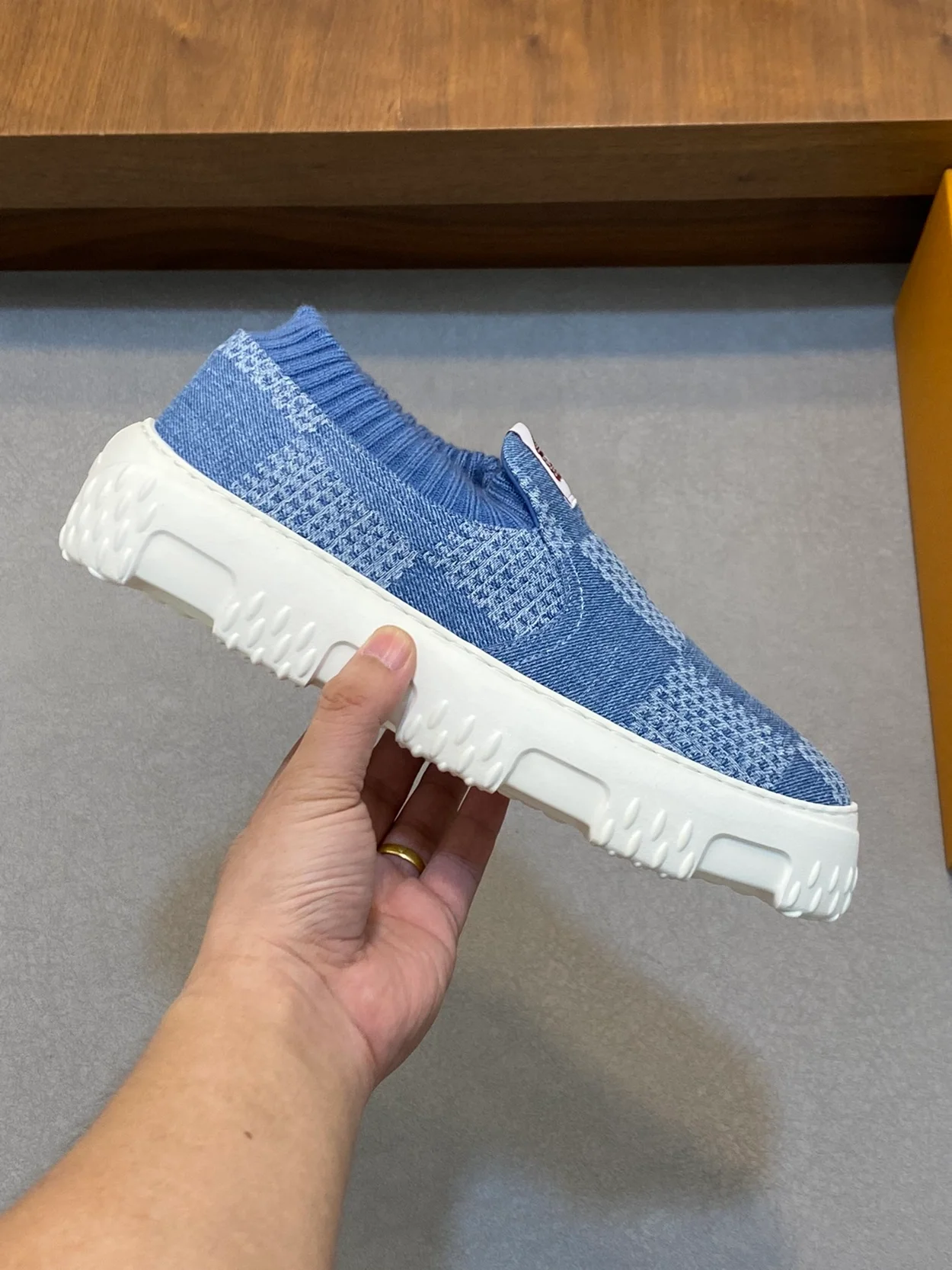 루이비통 스페이스 랜더 슬립온 블루