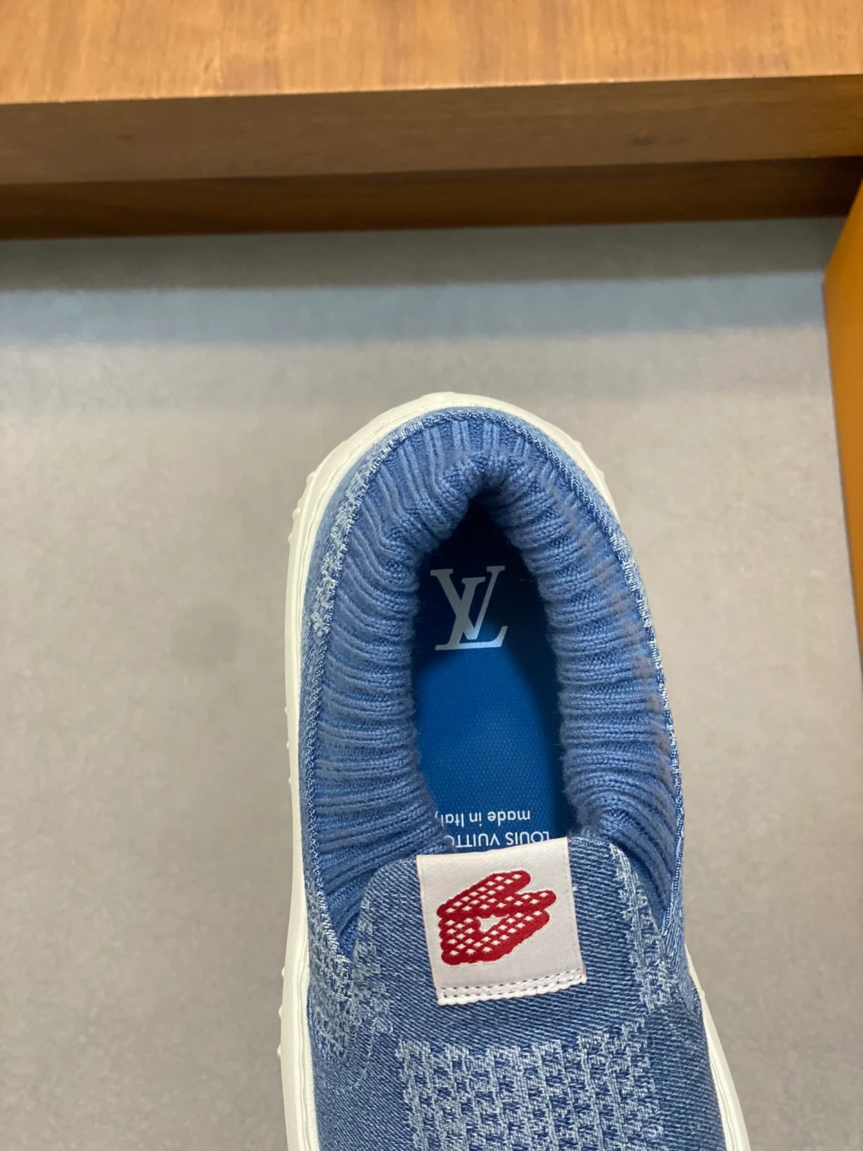 루이비통 스페이스 랜더 슬립온 블루