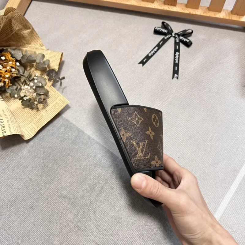 루이비통 워터프론트 뮬