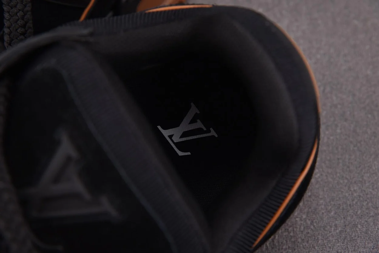 루이비통 LV 트레이너 맥시 스니커즈 블랙