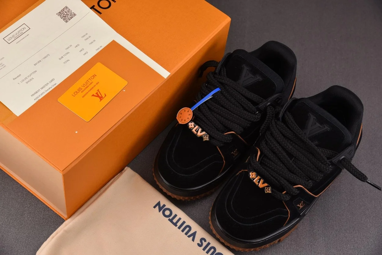 루이비통 LV 트레이너 맥시 스니커즈 블랙
