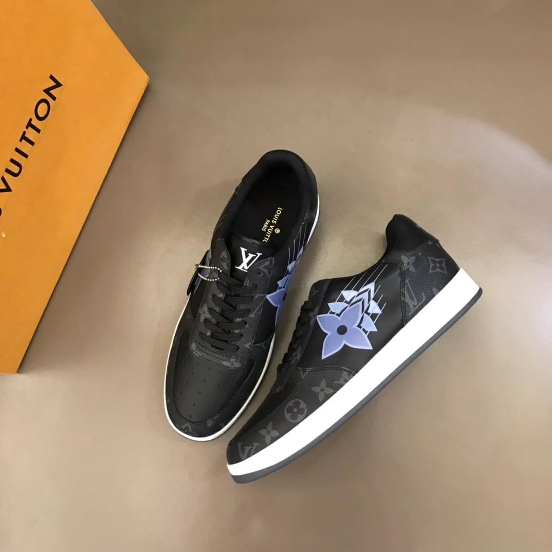 루이비통 리볼리 블랙 로우탑 스니커즈