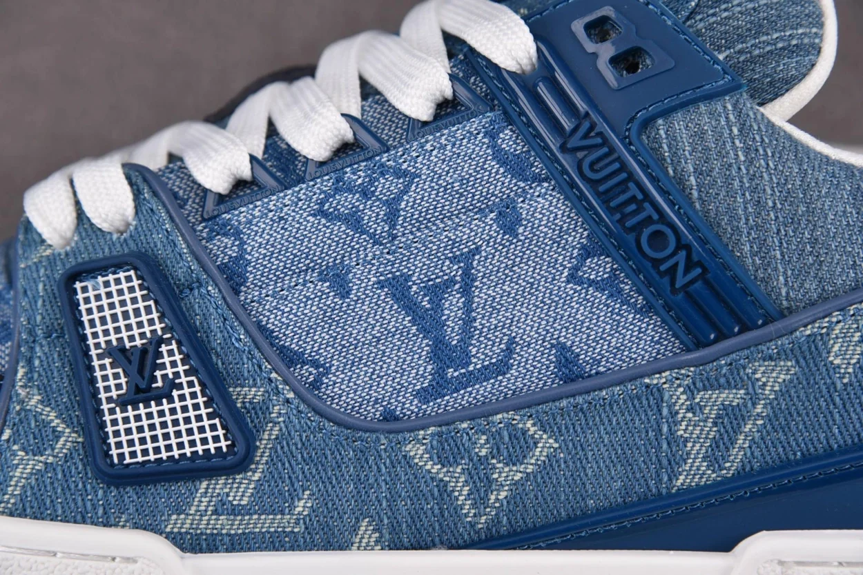 루이비통 LV 트레이너 스니커즈 블루 데님
