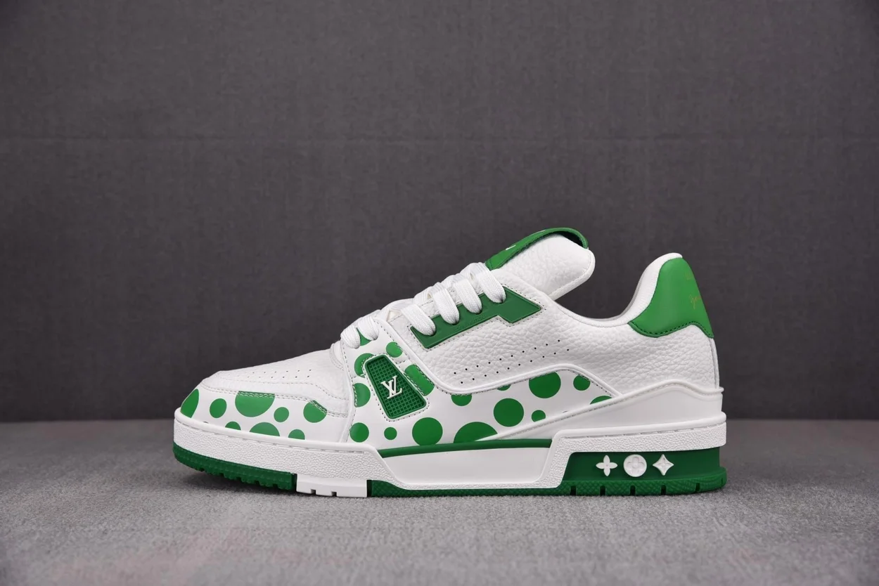 루이비통 x 야요이 쿠사마 LV 트레이너 스니커즈 그린
