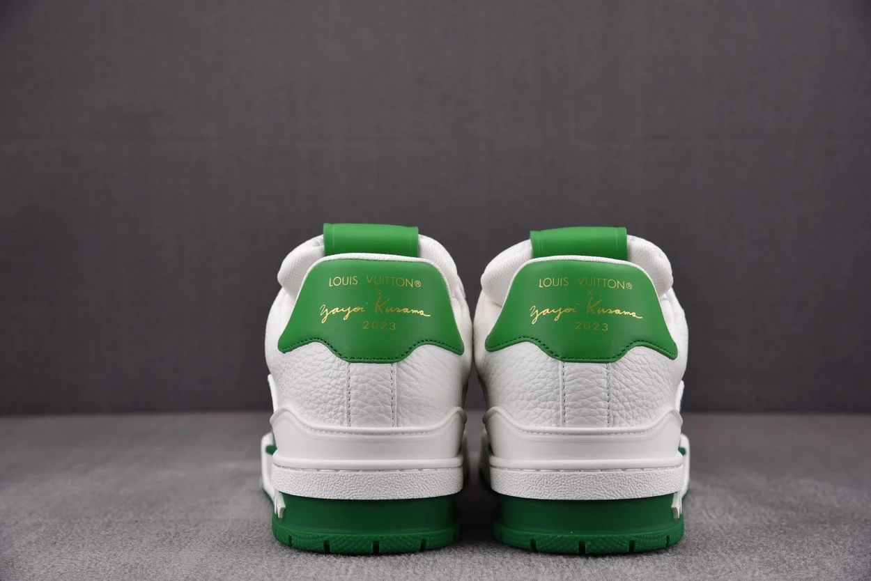 루이비통 x 야요이 쿠사마 LV 트레이너 스니커즈 그린
