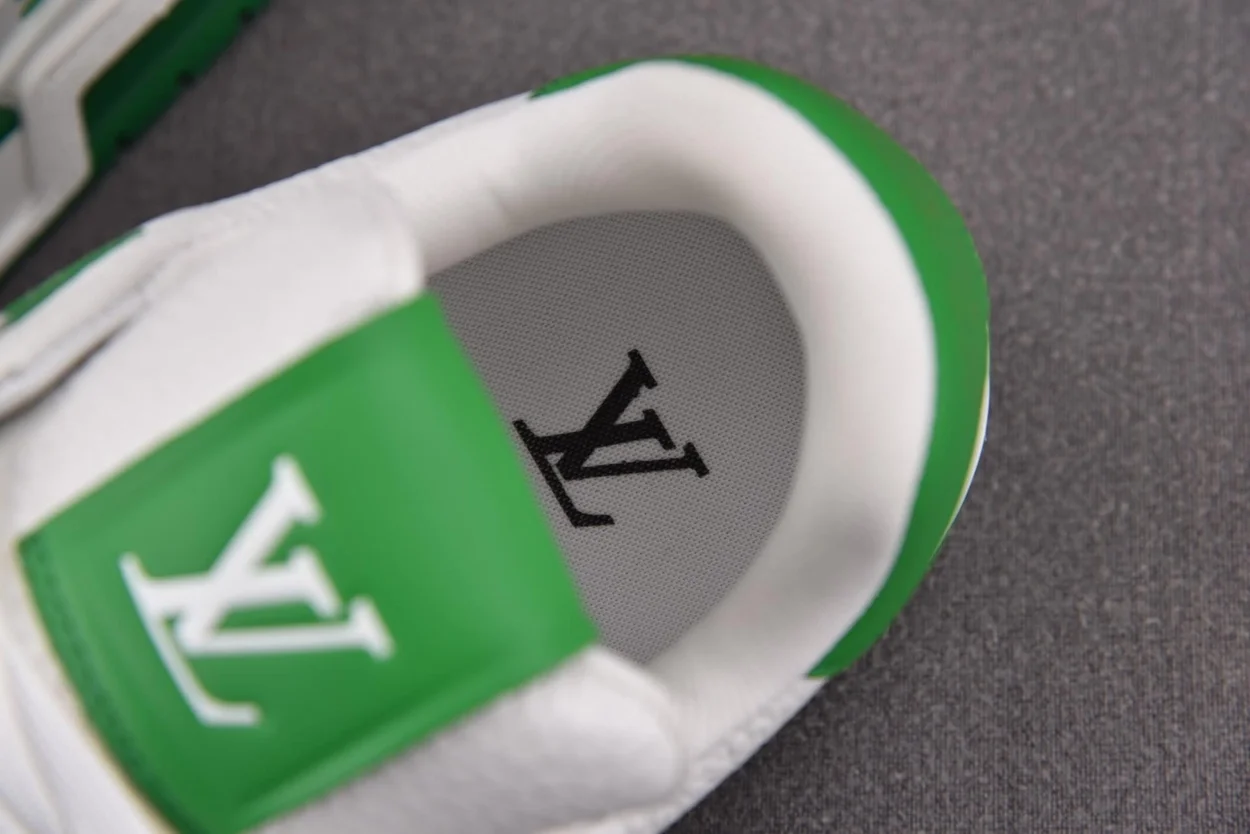 루이비통 x 야요이 쿠사마 LV 트레이너 스니커즈 그린