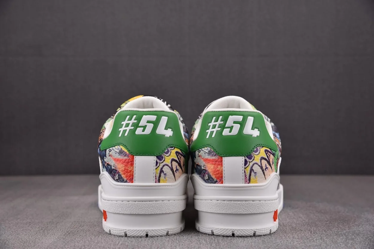 루이비통 LV 트레이너 스니커즈 코믹 화이트