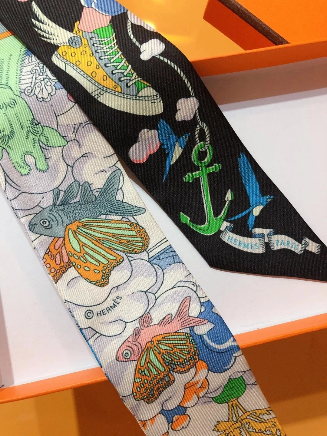 에르메스 Sur Mon Nuage 트윌리 블랙