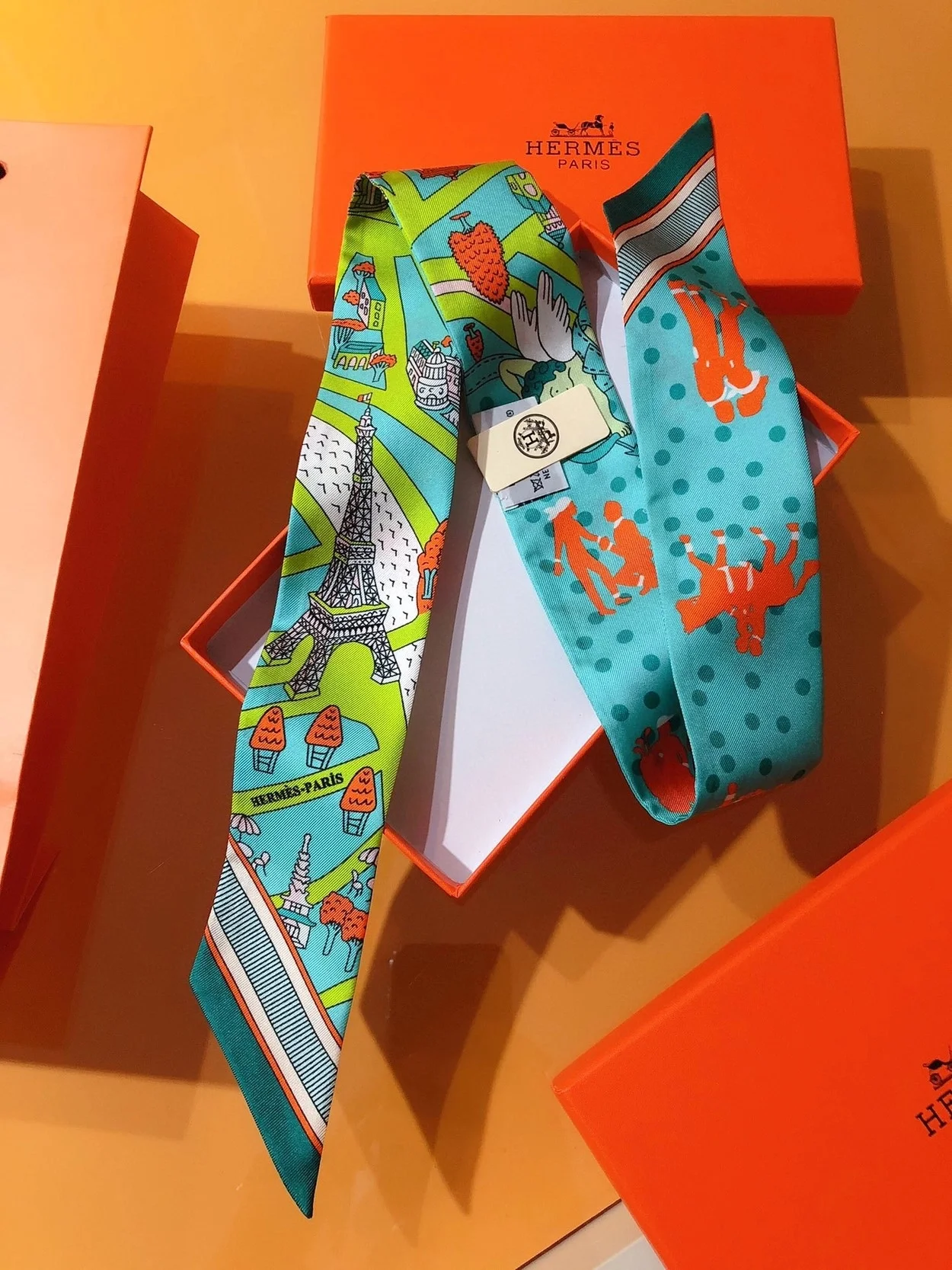 에르메스 Les Nouveaux Amoureux de Paris 트윌리 그린