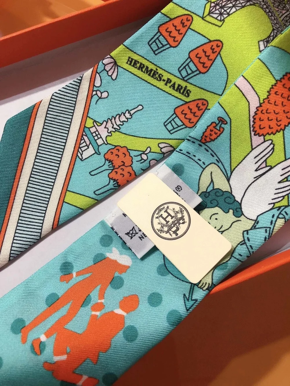 에르메스 Les Nouveaux Amoureux de Paris 트윌리 그린