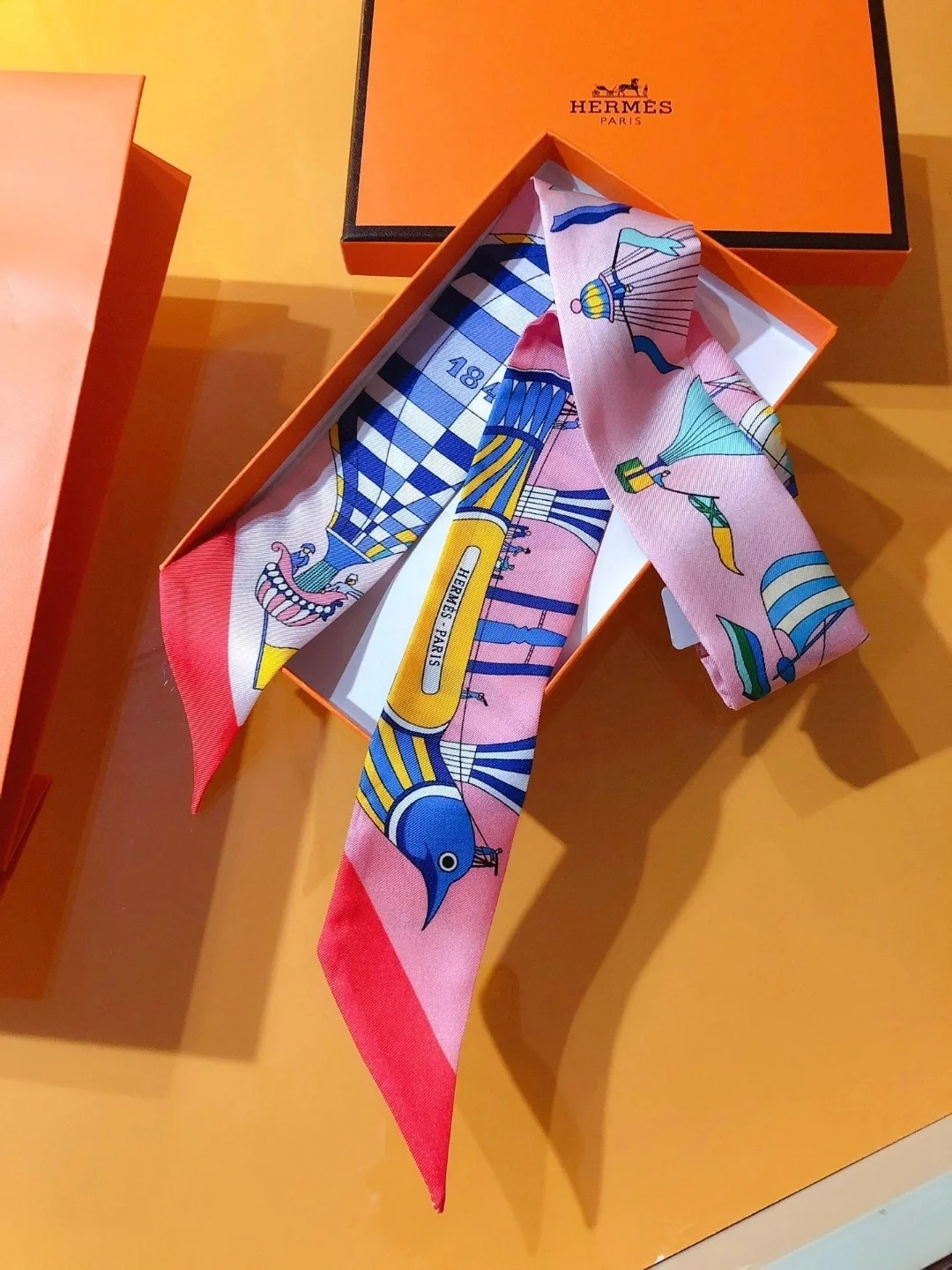 에르메스 Les Folies du Ciel 트윌리 핑크