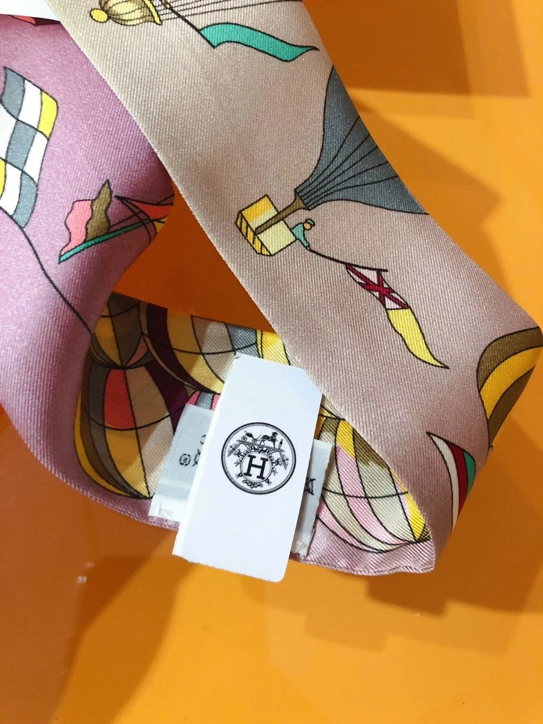 에르메스 Les Folies du Ciel 트윌리 자주색