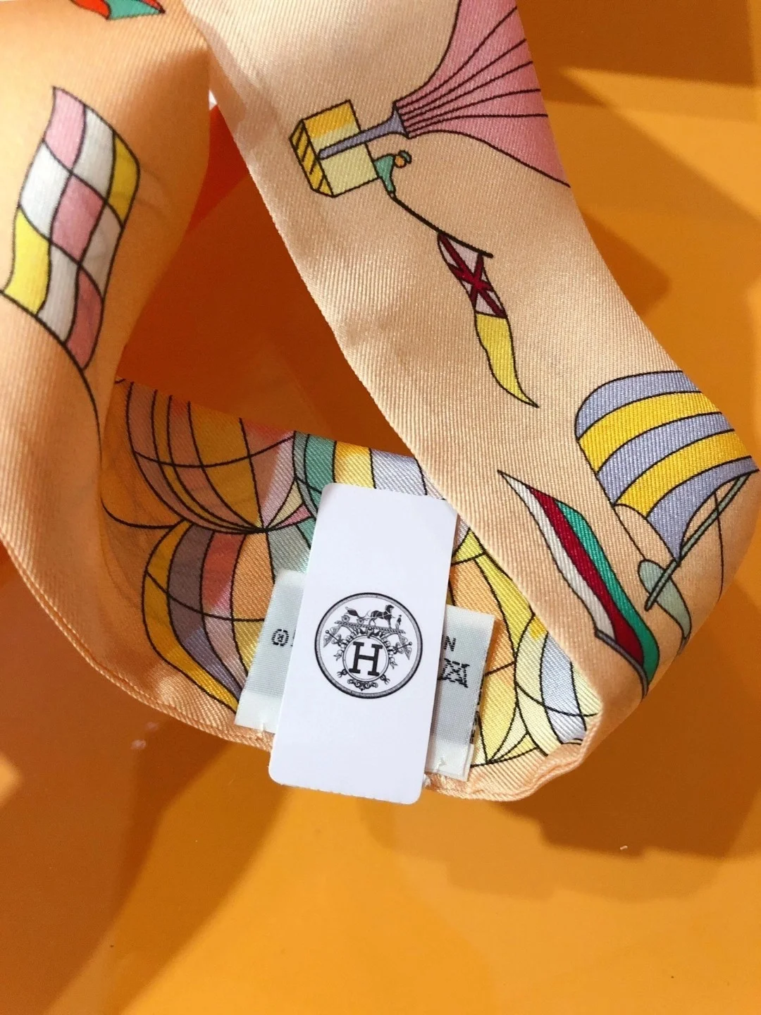 에르메스 Les Folies du Ciel 트윌리 오렌지