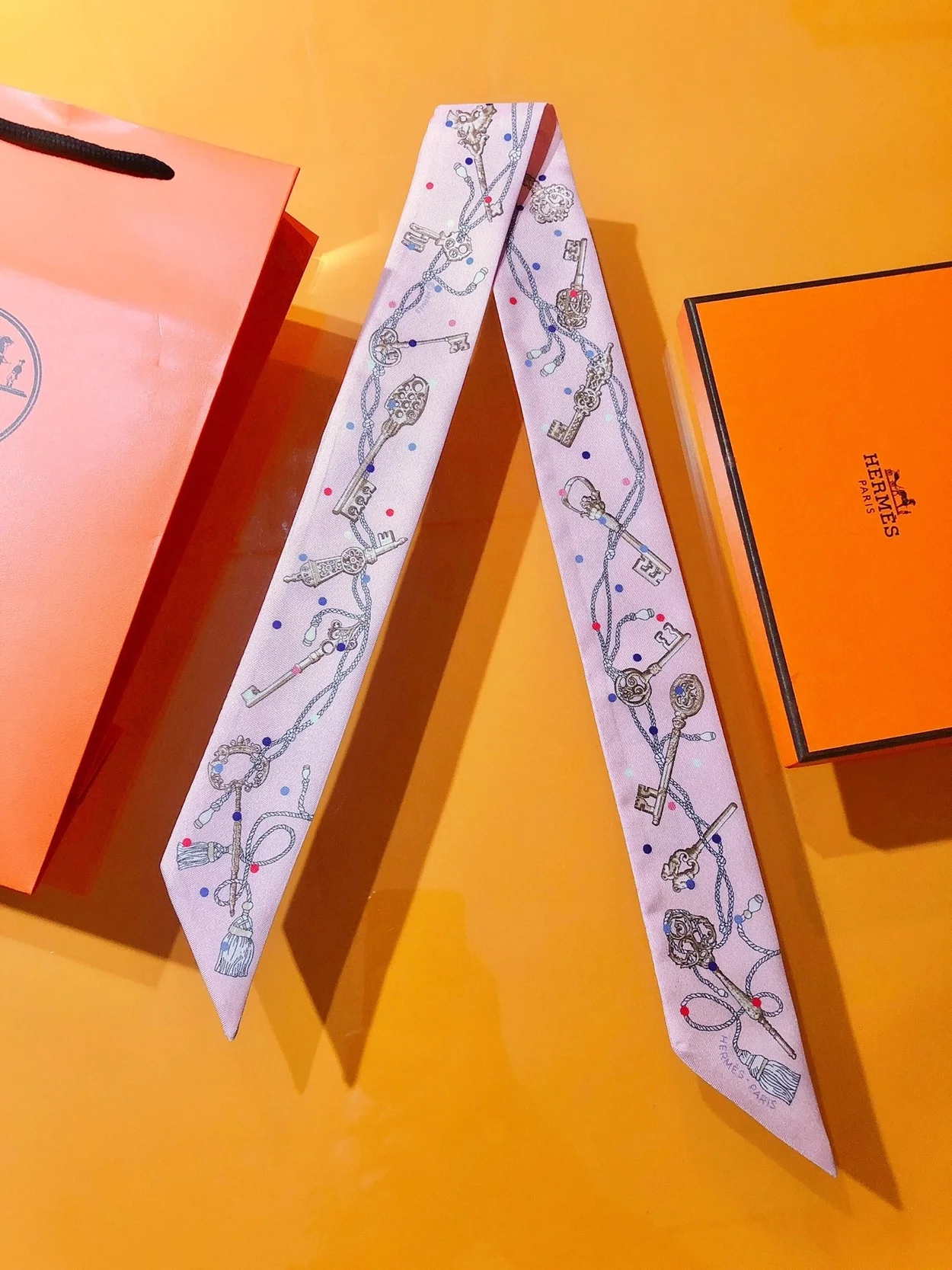 에르메스 Les Cles a Pois 트윌리 핑크