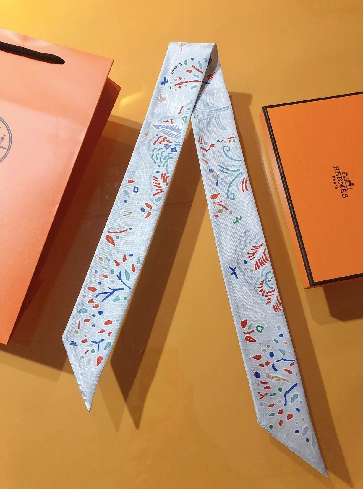 에르메스 Isola Di Primavera 트윌리 그레이