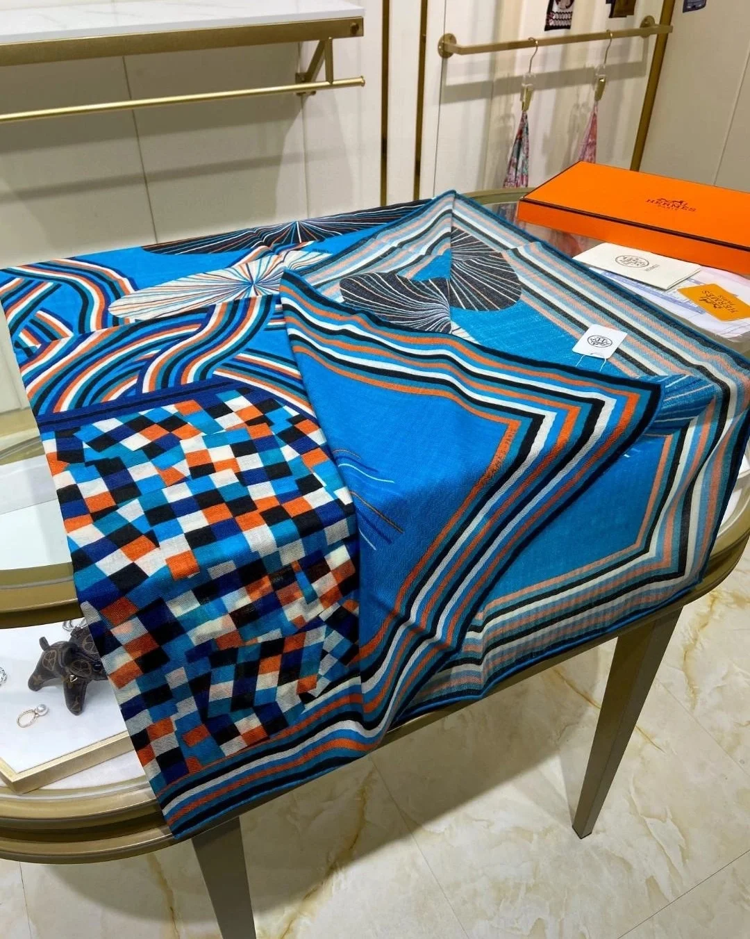 에르메스 Flores Del Este 140 블루 끌레어 스카프