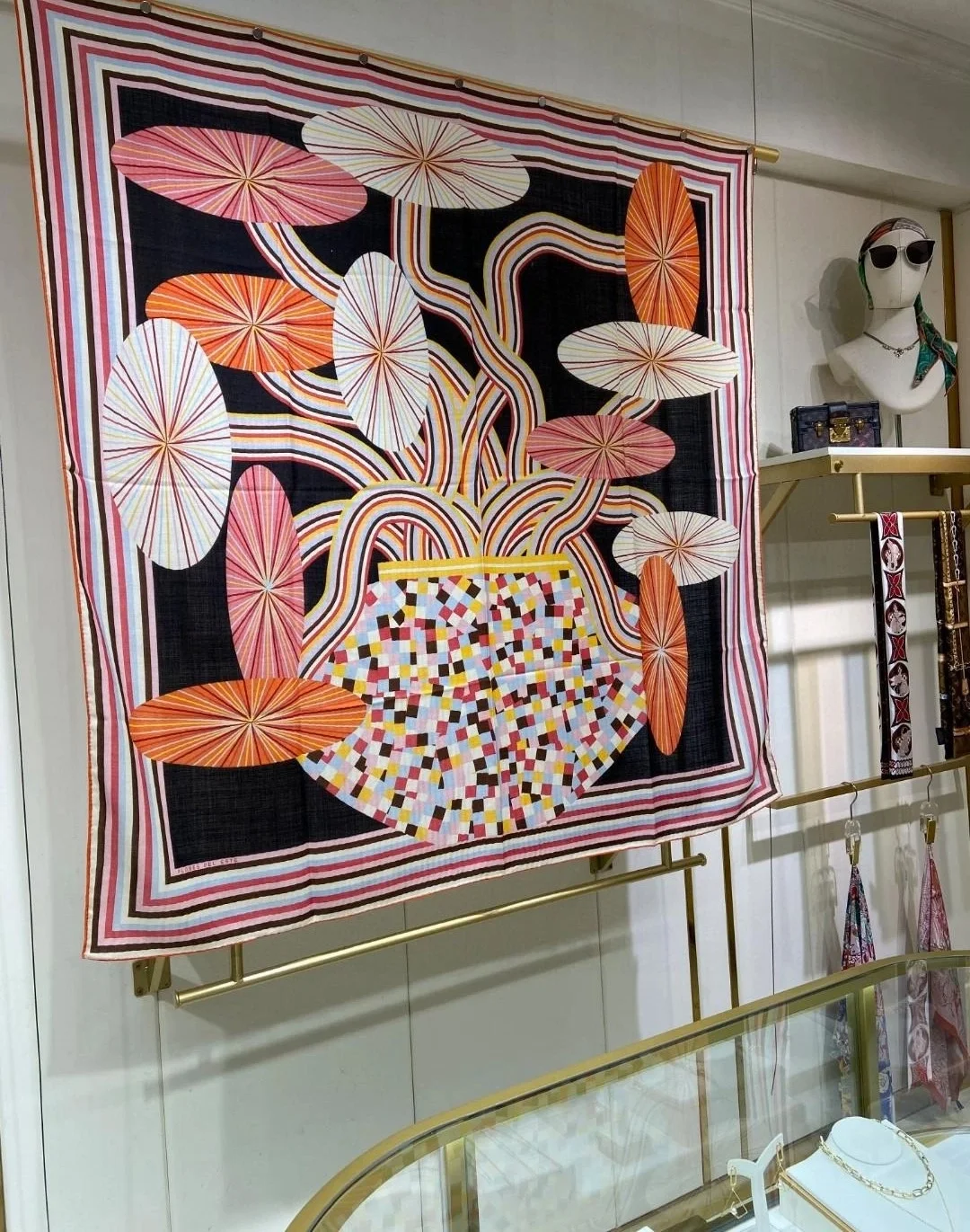 에르메스 Flores Del Este 140 누아 스카프