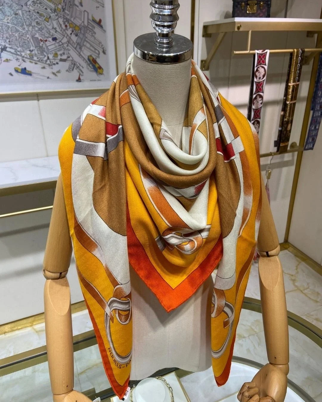 에르메스 Figure Artistique 90 오랑쥬 스카프