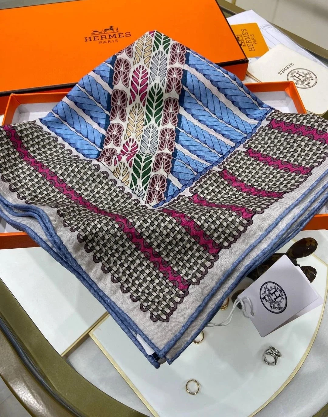 에르메스 Dressage Tressage 140 그레이 숄 스카프