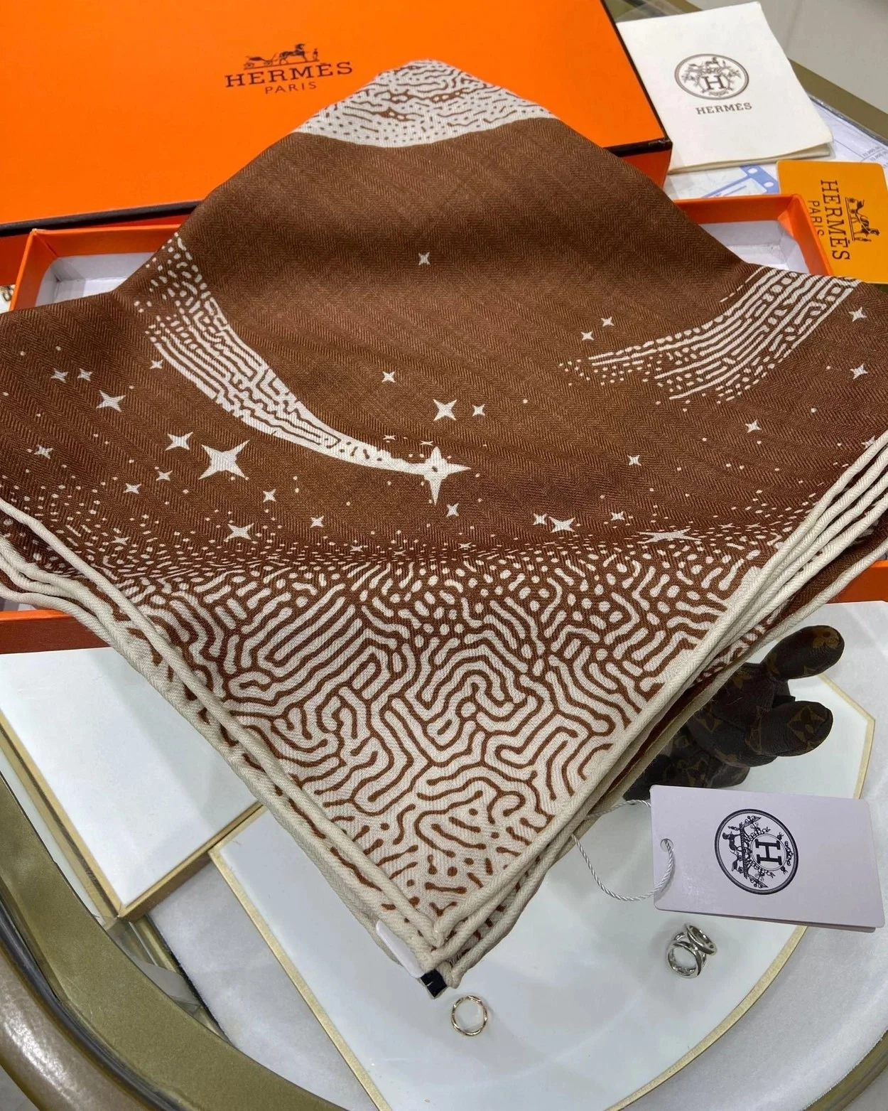 에르메스 CLAIR DE LUNE 140 까멜 숄 스카프