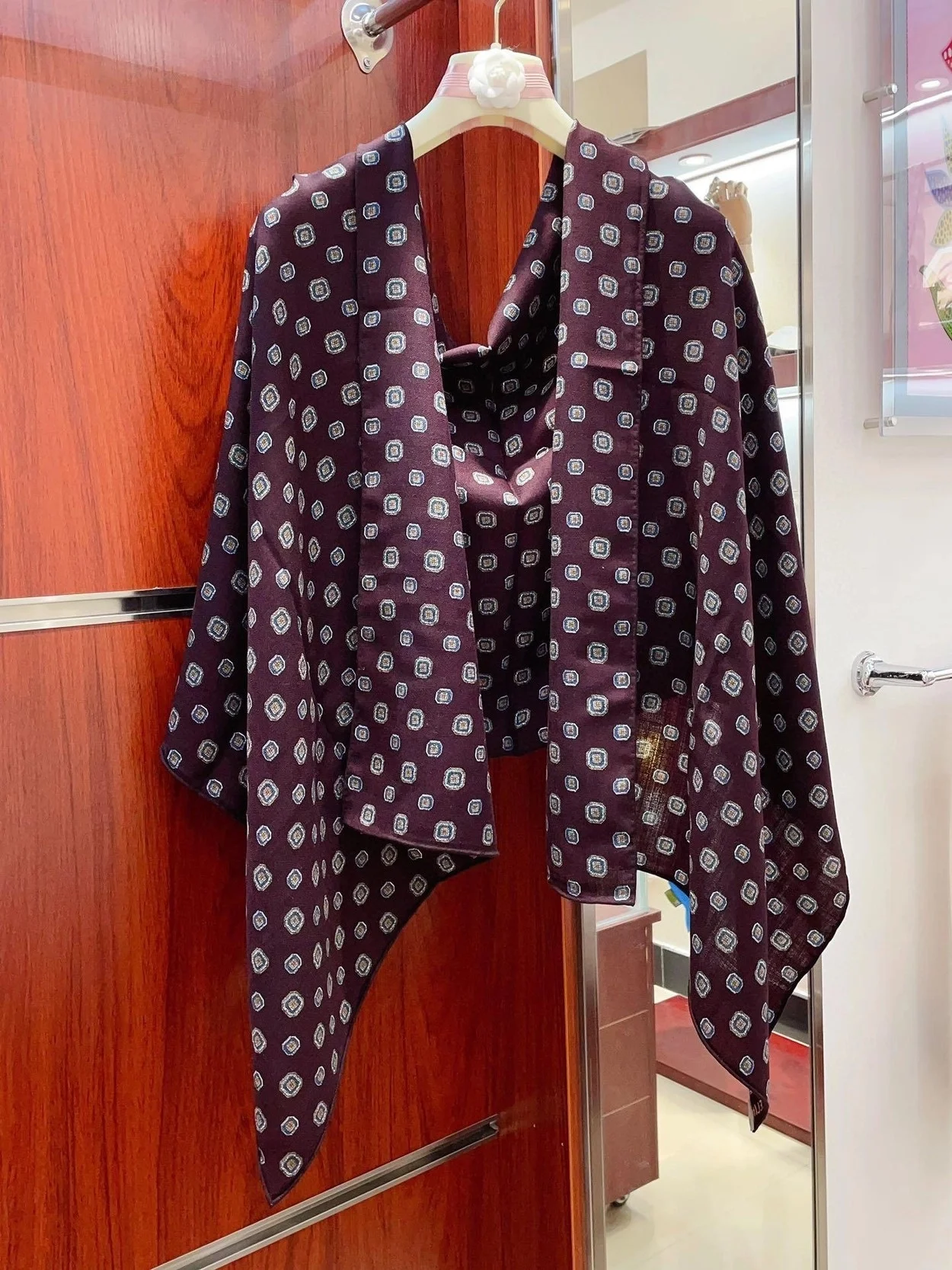 셀린느 비스코토 프린트 캐시미어 모슬린 보르도 스톨 스카프