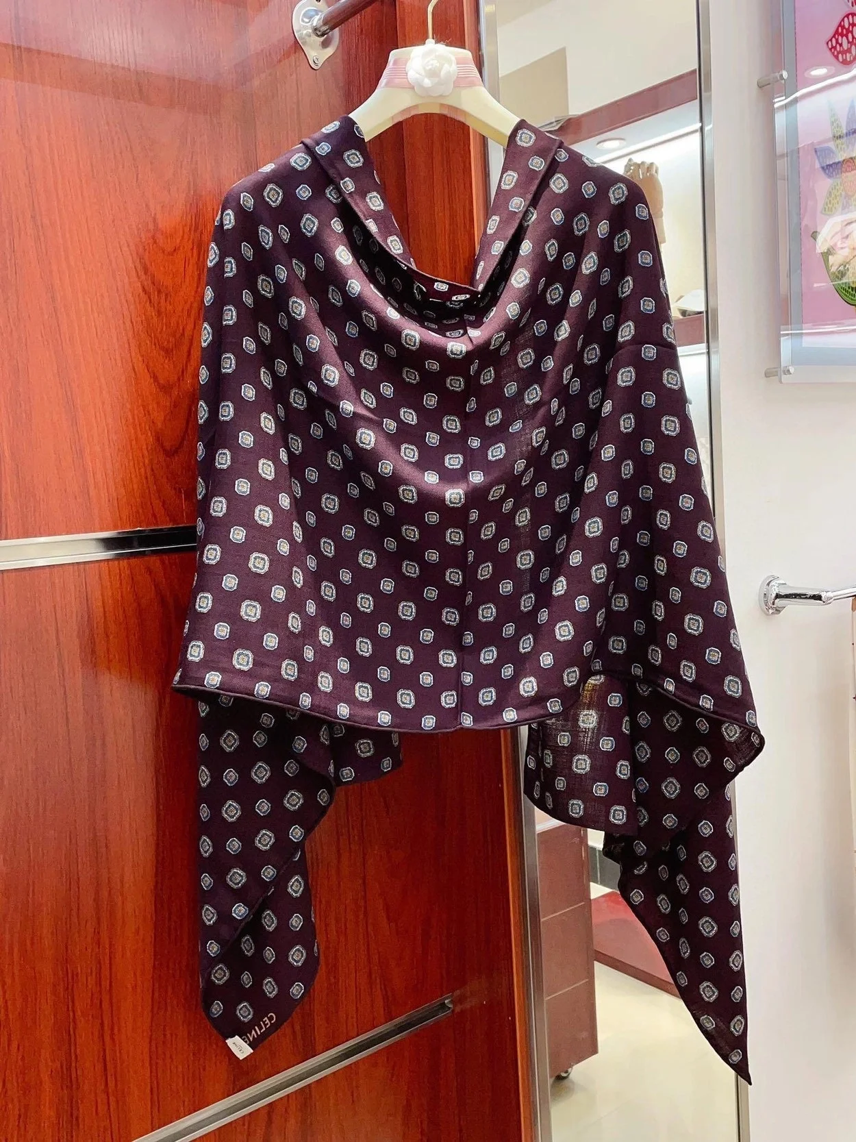 셀린느 비스코토 프린트 캐시미어 모슬린 보르도 스톨 스카프