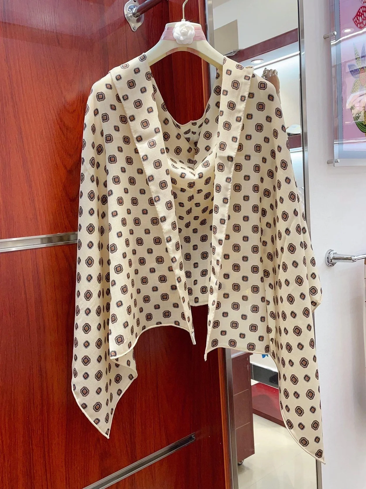 셀린느 비스코토 프린트 캐시미어 모슬린 베이지 스톨 스카프