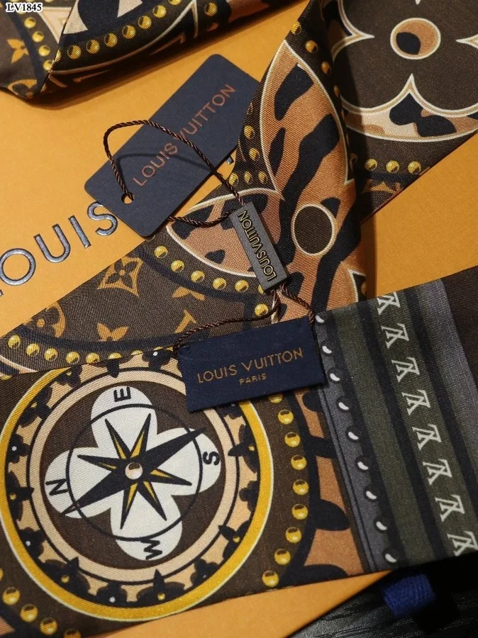 루이비통 월드 브라운 실크 스카프 M70853