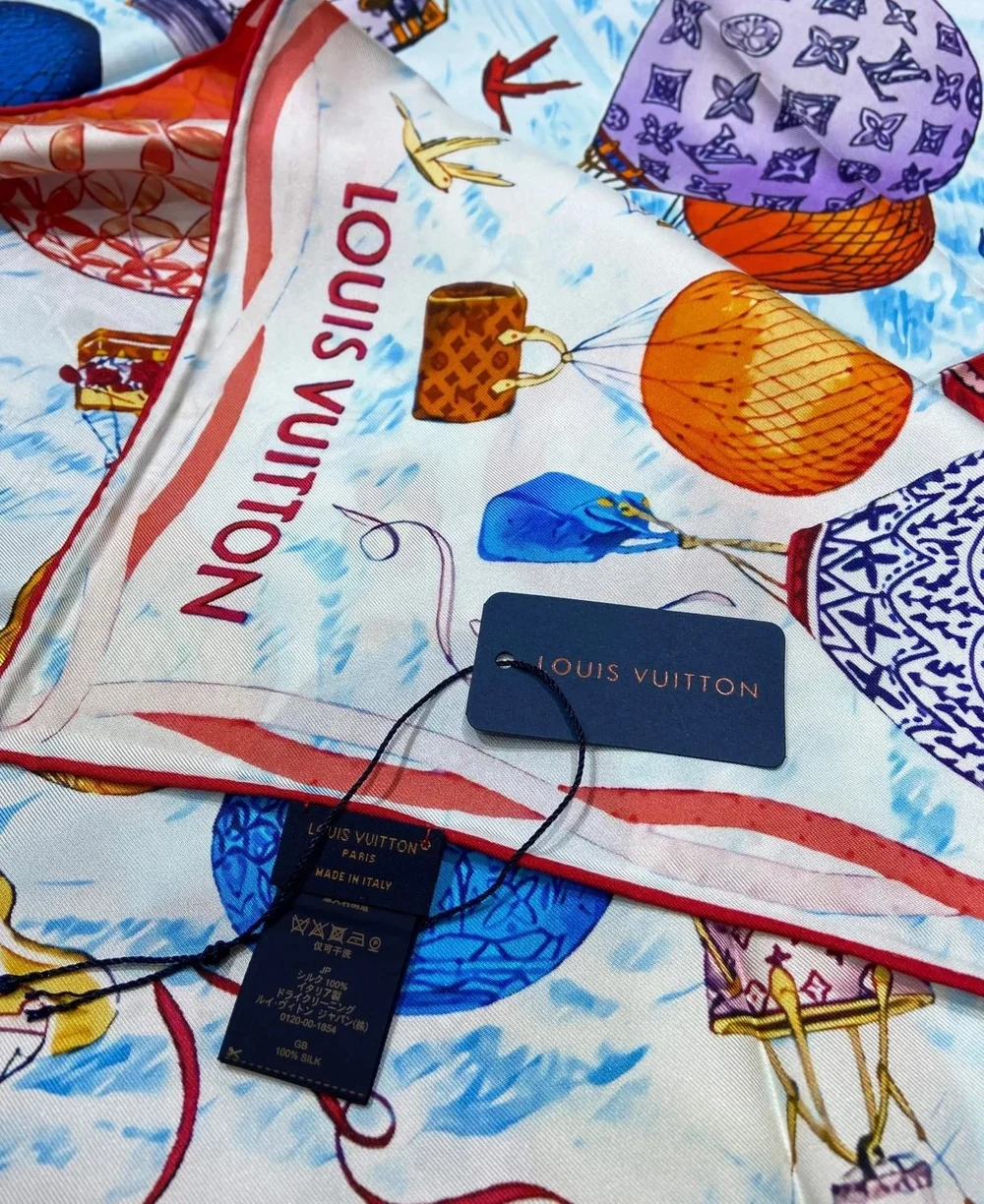 루이비통 업 앤드 어웨이 스퀘어 90 블루 스카프