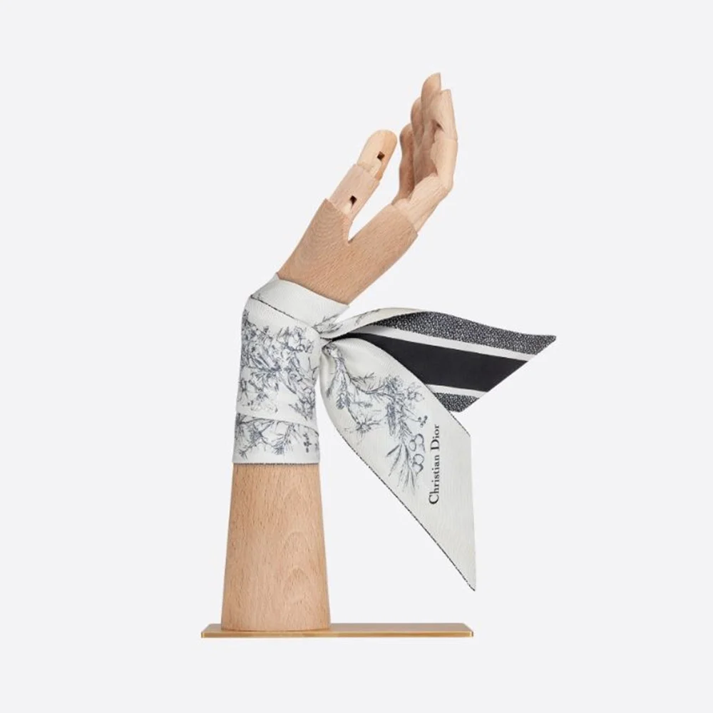 디올 화이트 트왈 드 주이 플라워 미차 스카프
