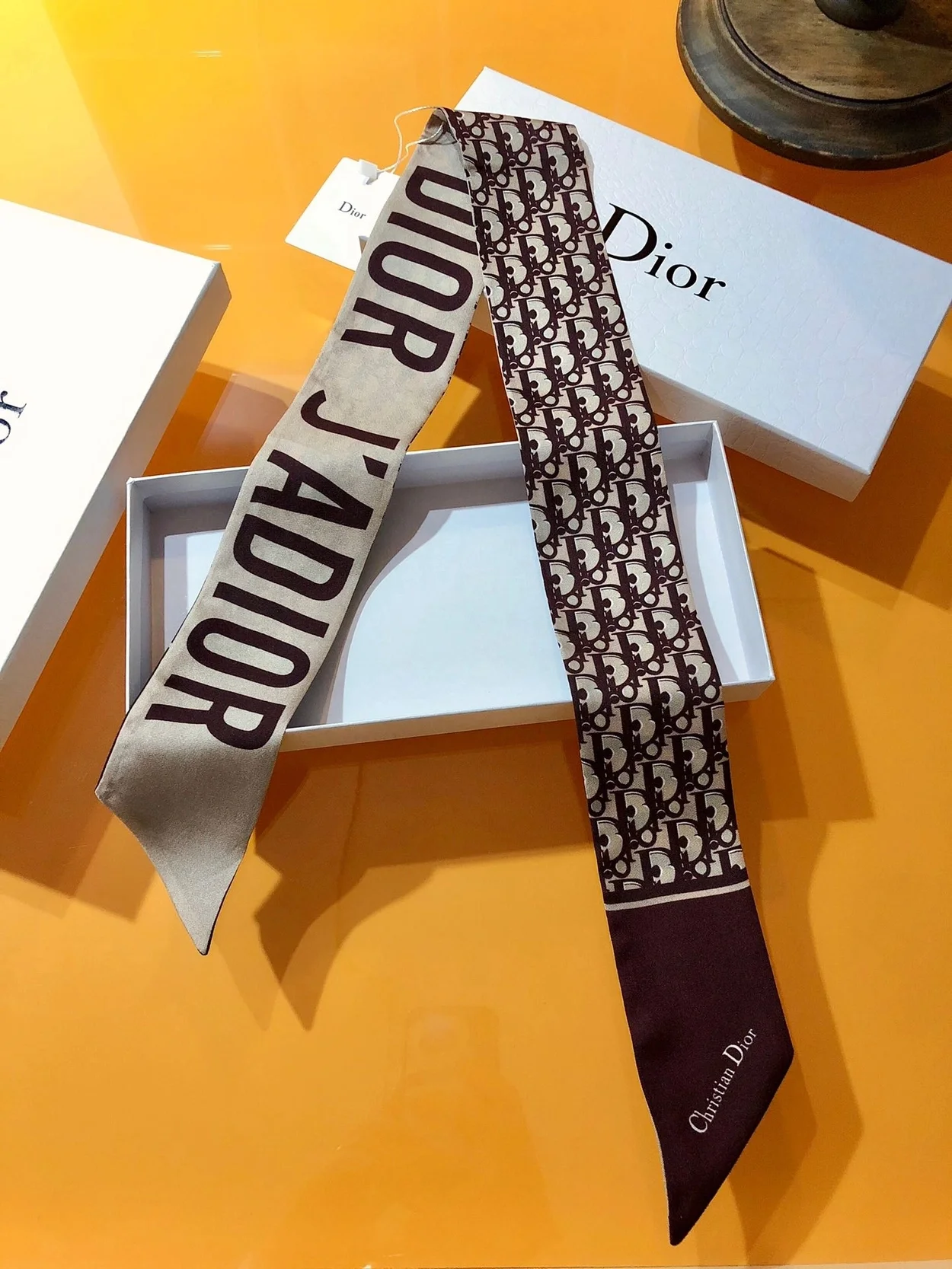 디올 오블리크 트윌리 버건디 미차 스카프