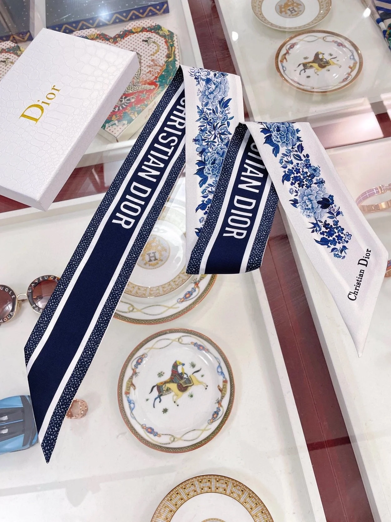 디올 아이보리 앤 블루 실크 트윌 미차 스카프