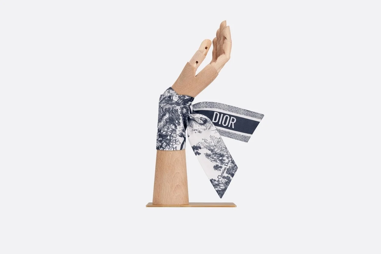 디올 아이보리 앤 네이비 블루 실크 트윌 미차 스카프