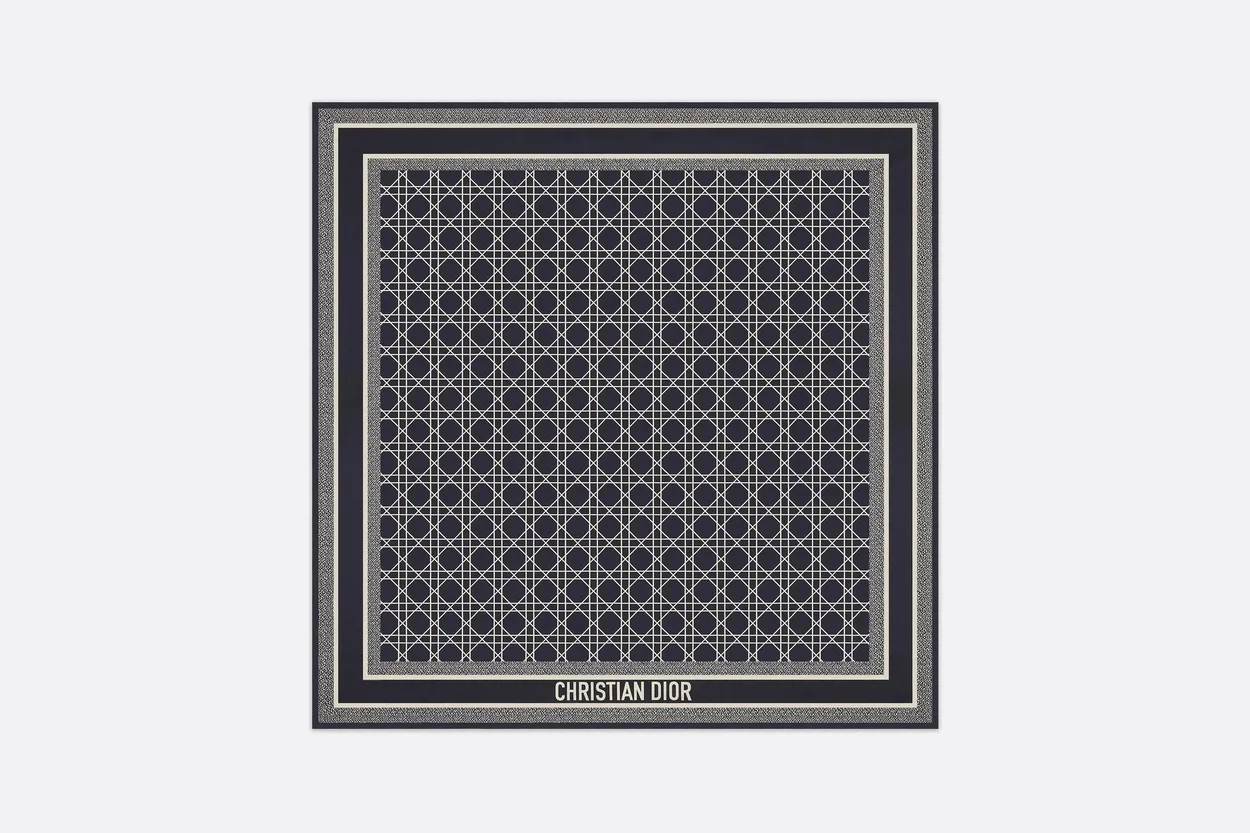 디올 까나쥬 90 스퀘어 네이비 블루 스카프