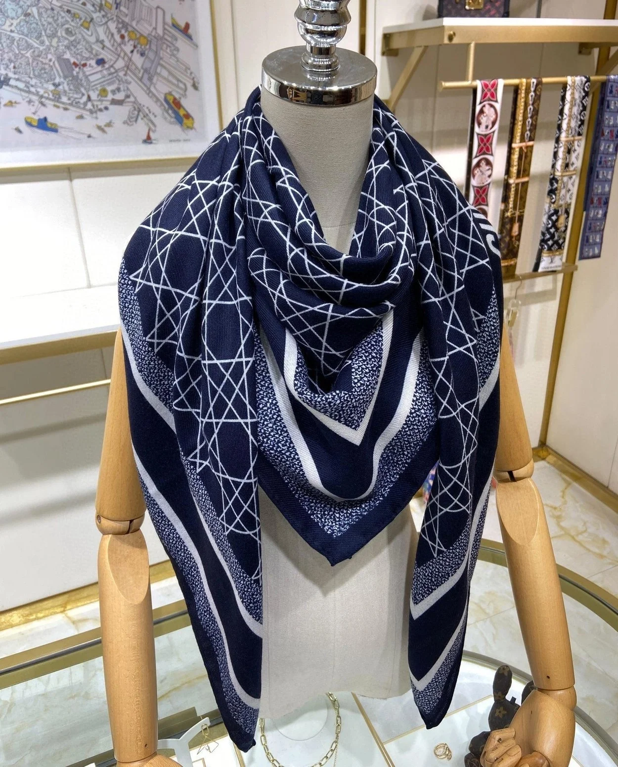 디올 까나쥬 90 스퀘어 네이비 블루 스카프