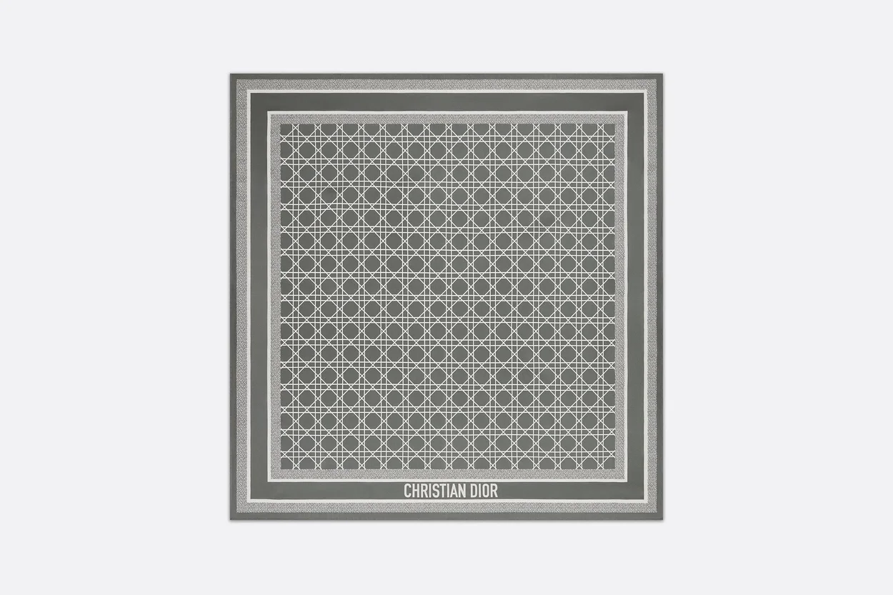 디올 까나쥬 90 스퀘어 그레이 스카프