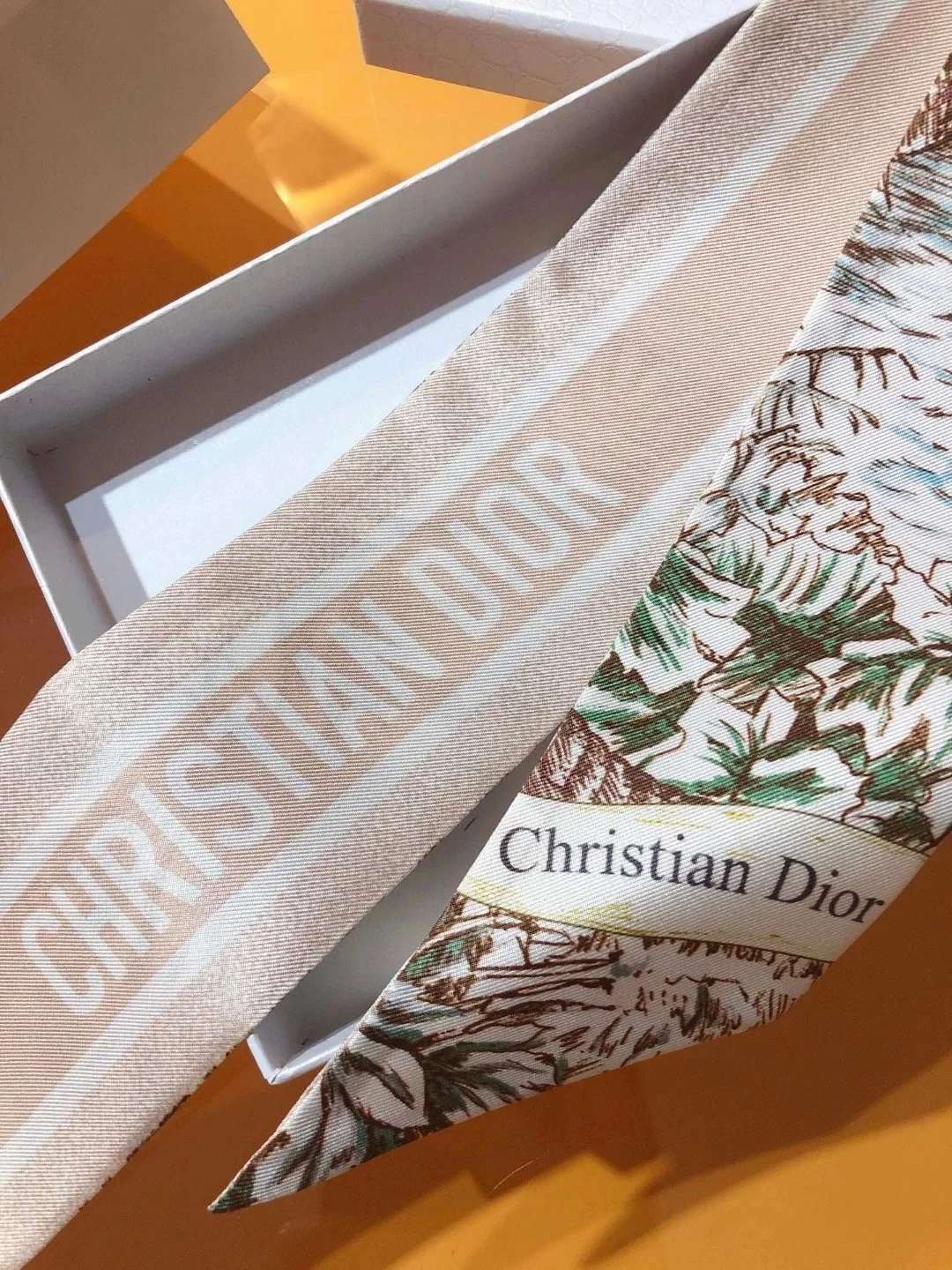 디올 그린 멀티 컬러 실크 트윌 미차 스카프