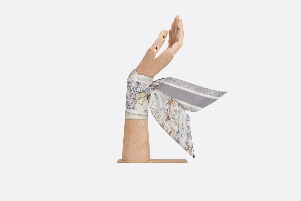 디올 그레이 멀티 컬러 실크 트윌 미차 스카프