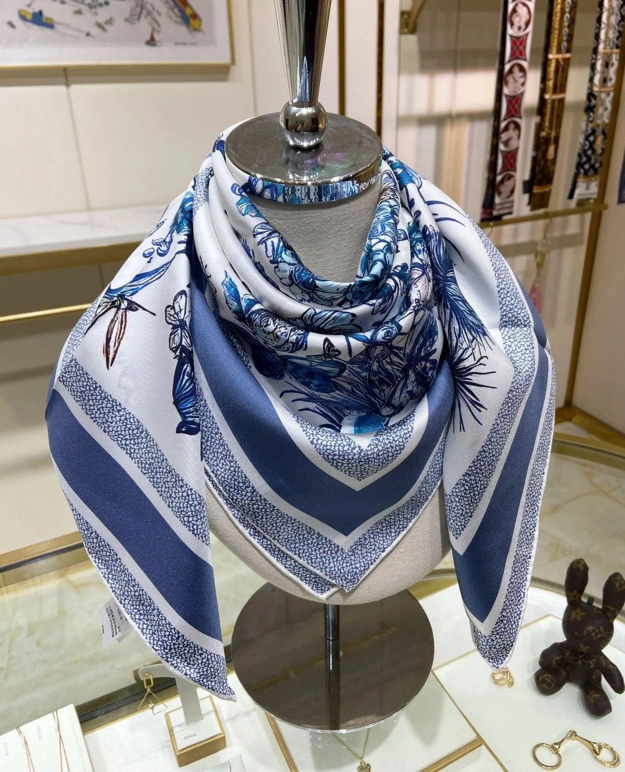 디올 TOILE DE JOUY 멕시코 90 스퀘어 미드나잇 블루 스카프