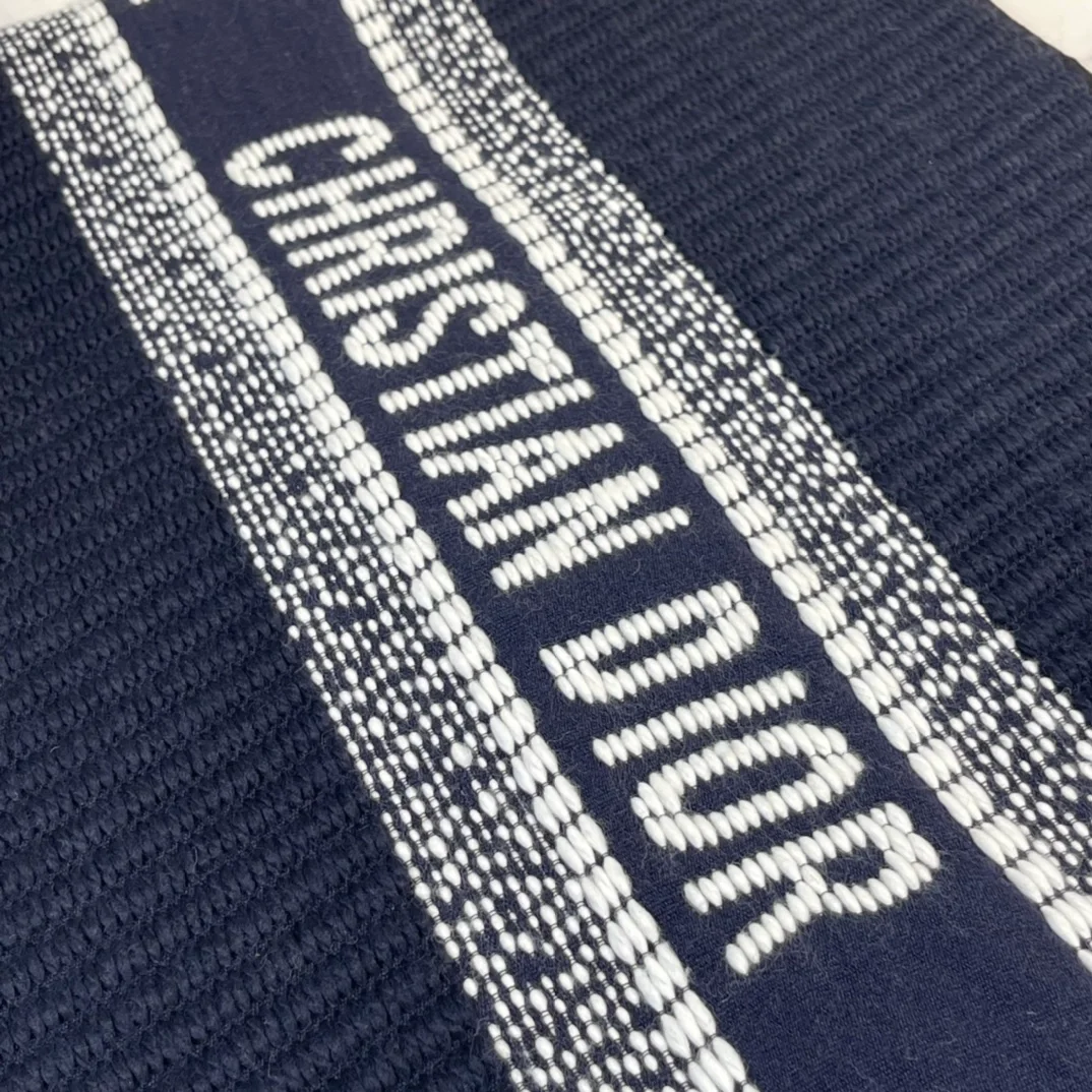 디올 오블리크 유니버시티 리버시블 머플러