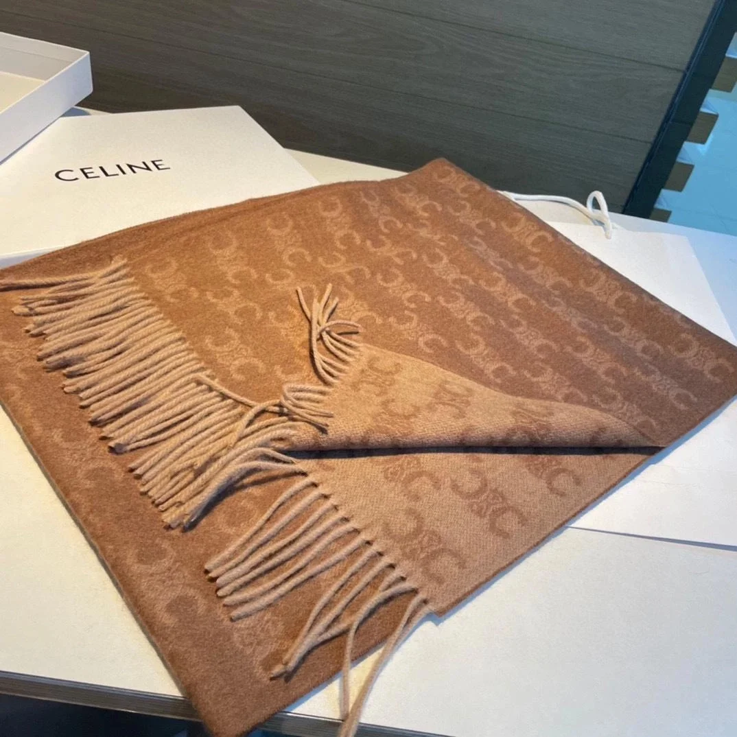셀린느 모노그램 캐시미어 베이지 토피 스카프